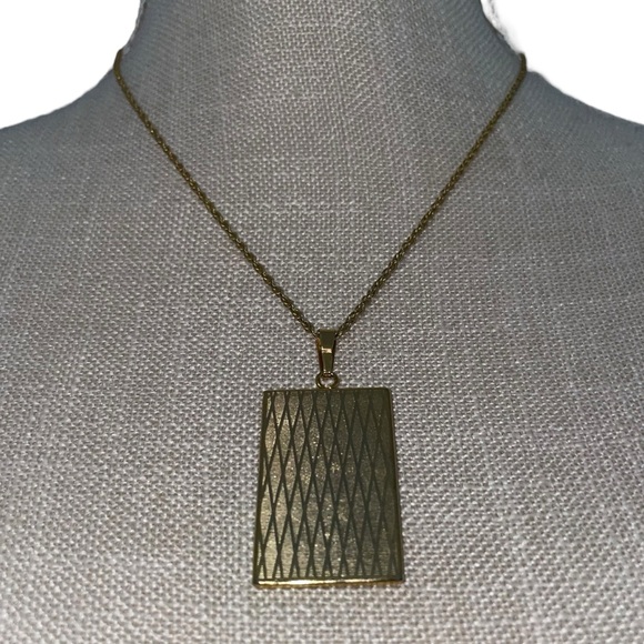 Damascene Spanish Black Gold Engraved
Inlay Geometric Vintage Pendant Necklace - Picture 11 of 16